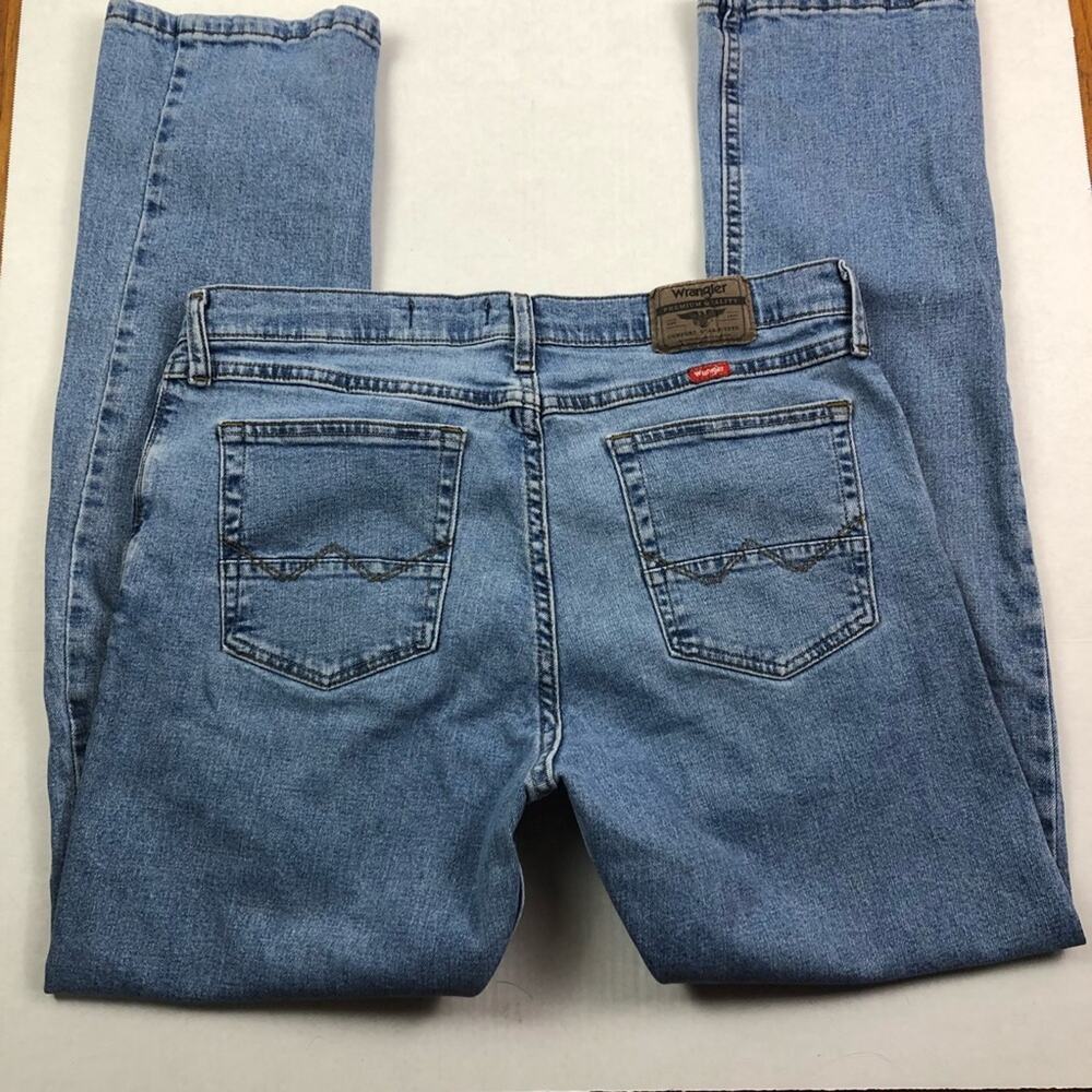 Wrangler Slim Straight Jeans | Classic Medium Wash Denim | Timeless Fit Size 29 - Picture 2 of 5